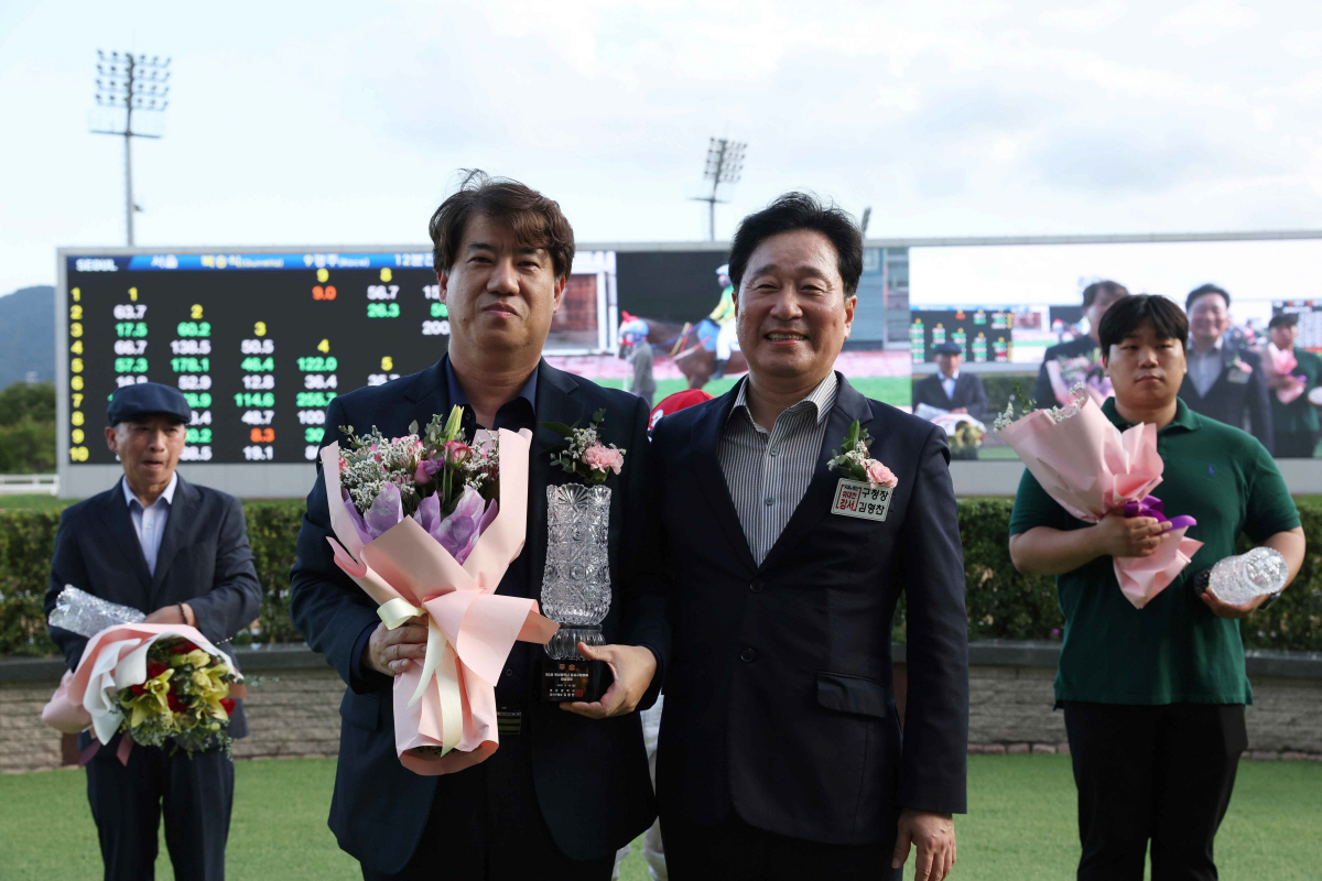 [경마]숨 막힌 목차…와일드파크, 접전 끝 강서구청장배 제패