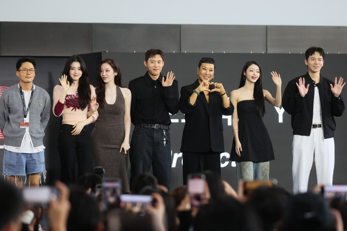 [SC-BIFF] "피가 물보다 진하다고? NO"…'동갑 절친' 한소희·…