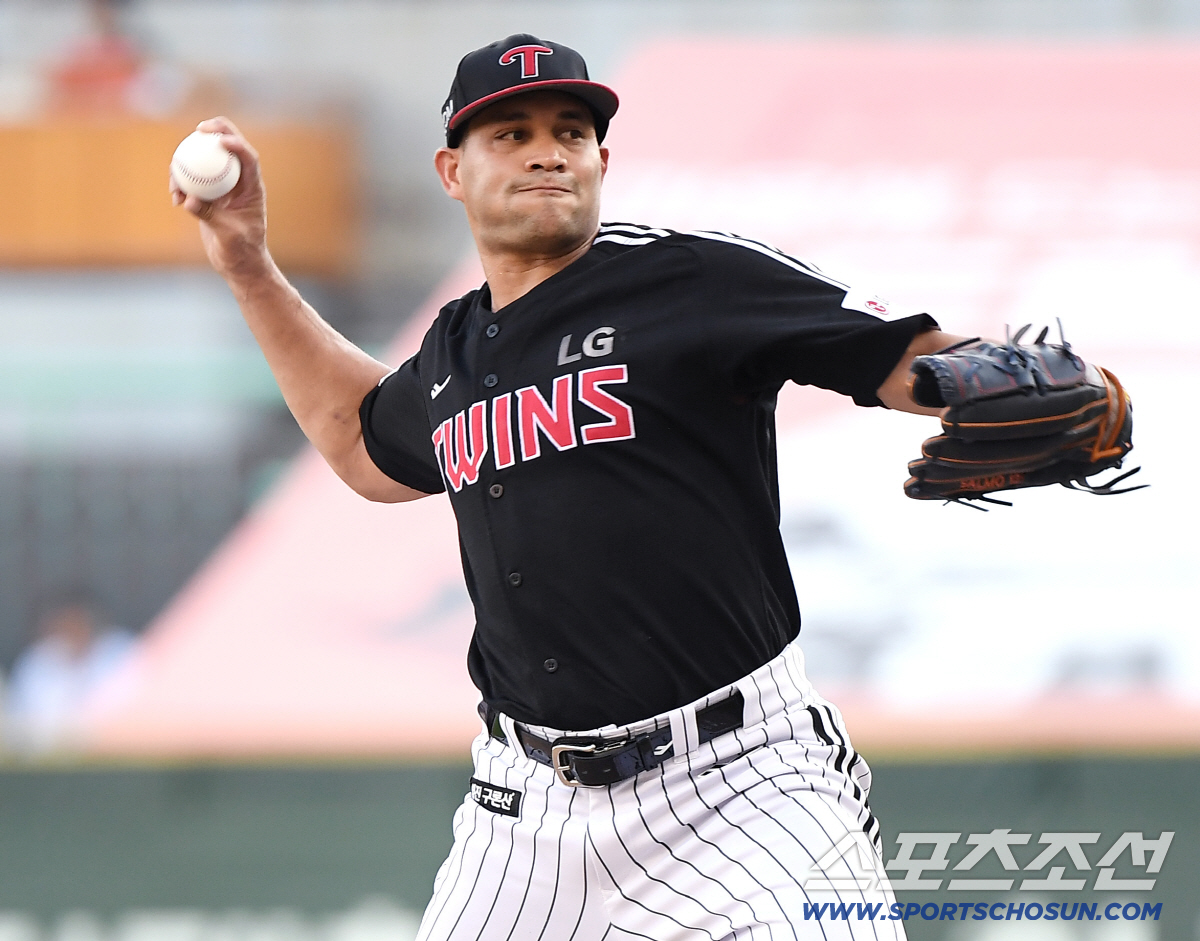 플라이볼 한번 못잡은 구본혁 또 좌익수로 나온다. 매직넘버8 LG DH1…