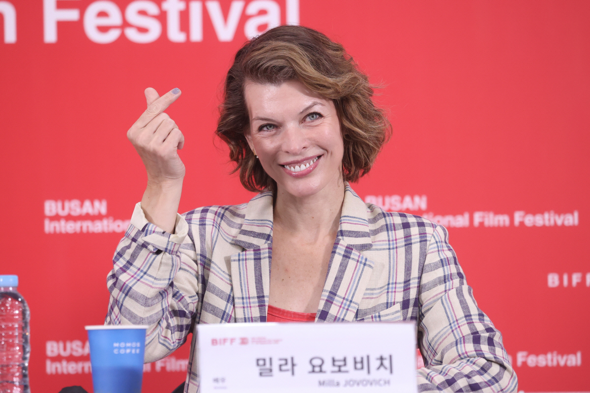 [SC-BIFF] '프로텍터' 밀라 요보비치 "'케데헌'·'오징어 게임'…