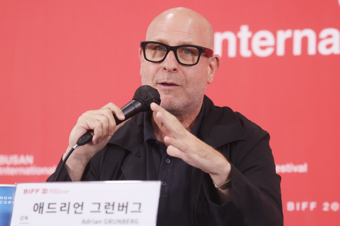 [SC-BIFF] '프로텍터' 애드리언 그런버그 감독 "영화 '부산행' 좋아해, 부산에서 출발하는 열차 타고파"