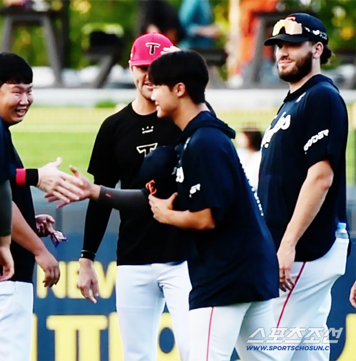 '폰네류양올문’ 초호화 정상회담, 19살 정우주도 당당히 합석 [광주 현…