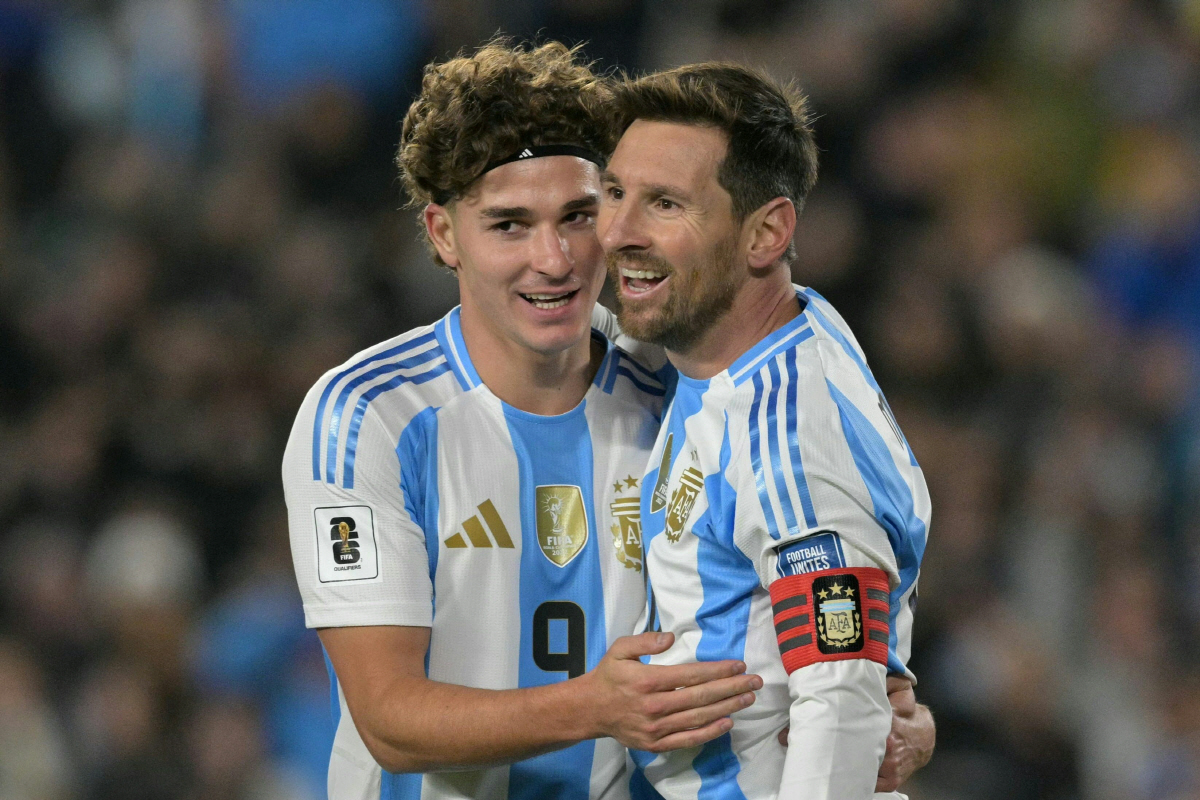 [오피셜]"亞 1위 탈환 보인다" 일본, FIFA 랭킹 2계단 추락→홍명…