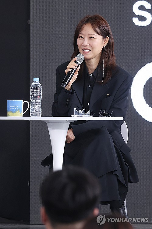 '윗집 사람들' 공효진 "하정우의 자신감 넘치는 유머 듬뿍 담겨"
