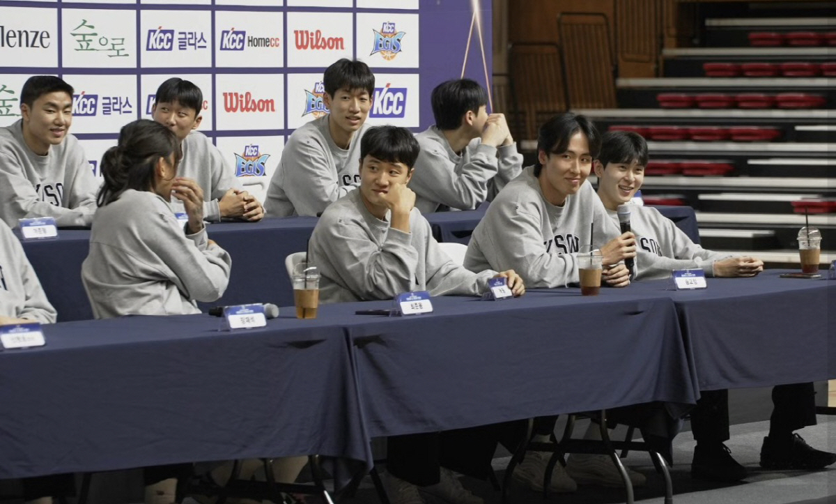 '부산에 다 모였다' KCC, 팬과 함께 특별한 부산 출정식…500명 초…