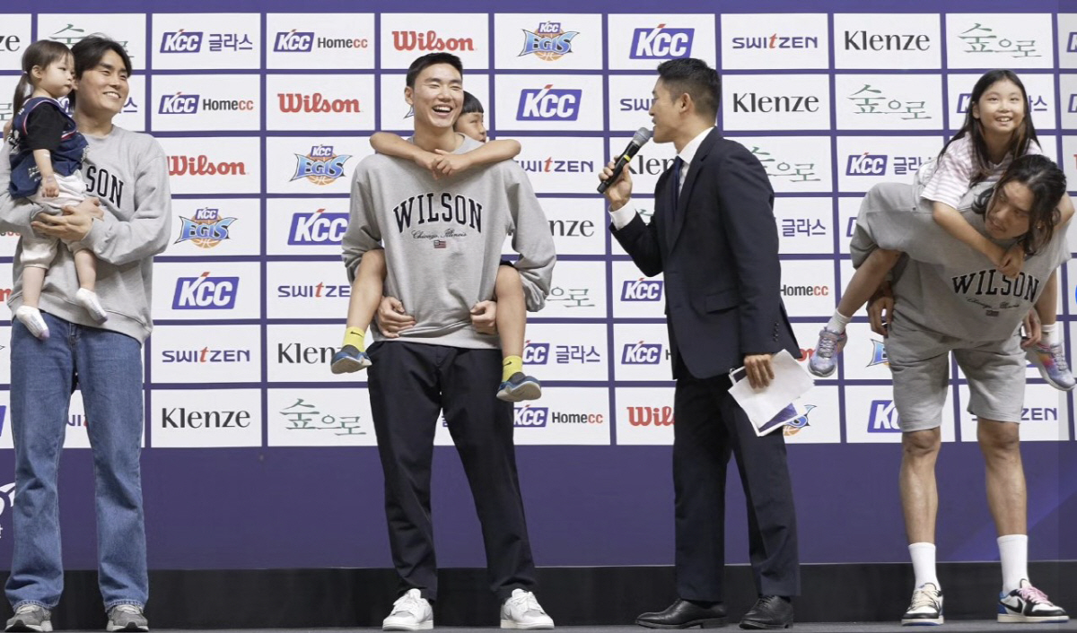 '부산에 다 모였다' KCC, 팬과 함께 특별한 부산 출정식…500명 초…