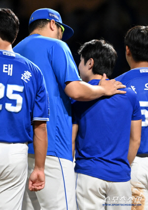 '아까는 미안했어' 후라도가 김지찬 머리 쓰다듬은 이유[창원 현장]