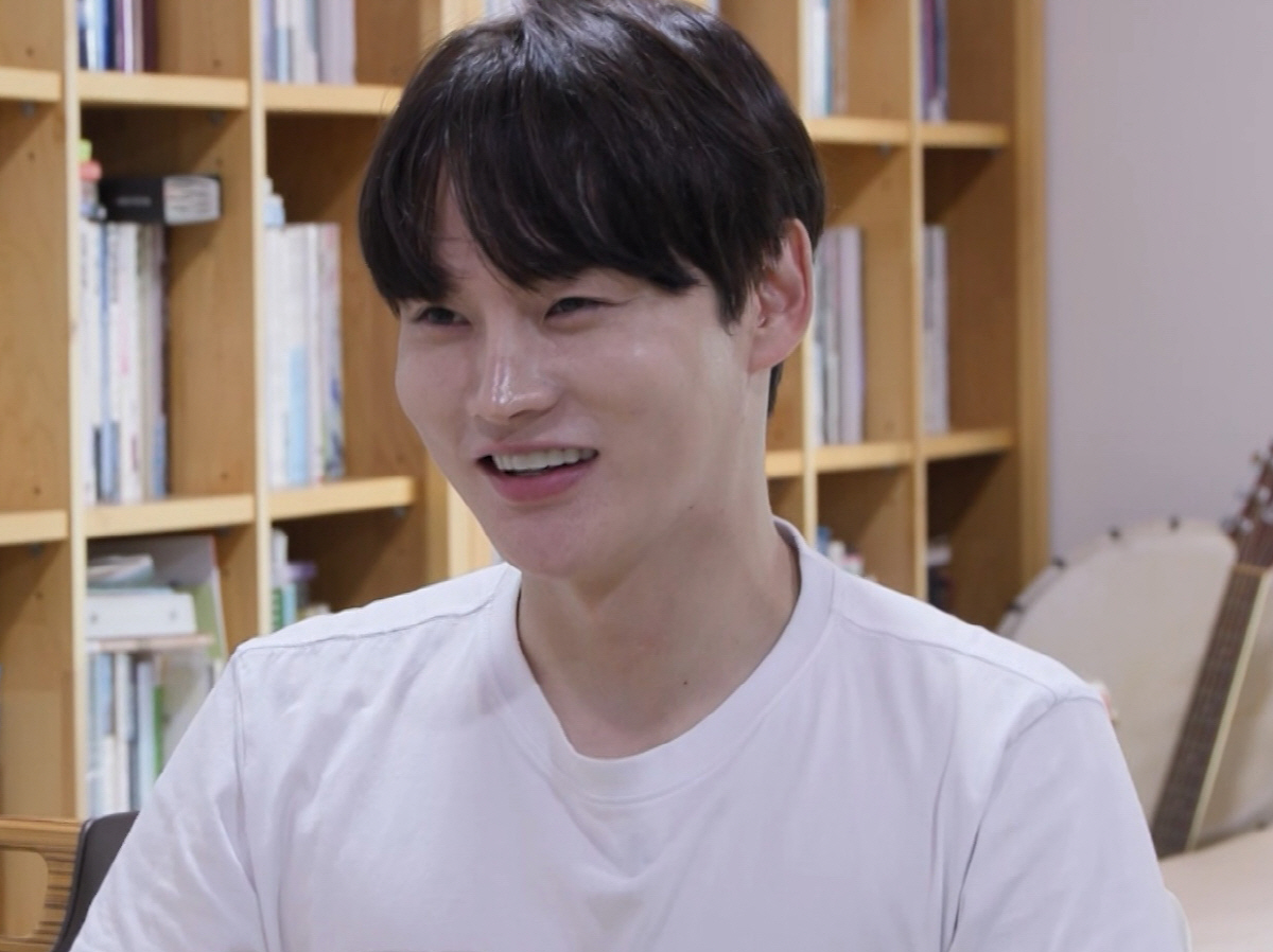 박서진 "혼전순결 31년째, 그린벨트다" 모태솔로 고백 (살림남)