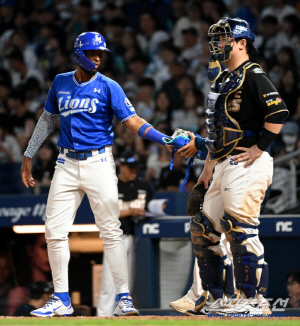 한 타석이 소중한데, '멀티' 고의4구...삼성팬들 