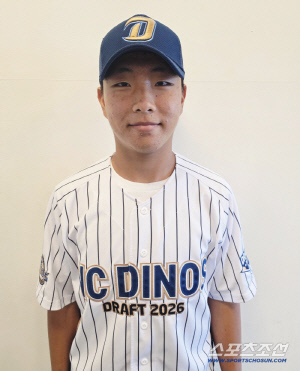 사이영상 투수도 놀래킨 세리머니, 뭔가 범상치 않은 18세 신인 등장...