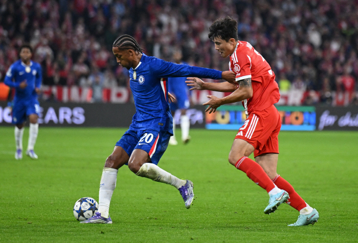 독일 최고 언론의 인정 "김민재 트레이드로 쫓겨날 뻔했는데...멋진 복귀 성공"