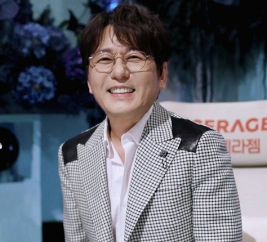'58세' 신승훈, 가발 의혹...33년째 똑같은 헤어스타일 "어머니도 …