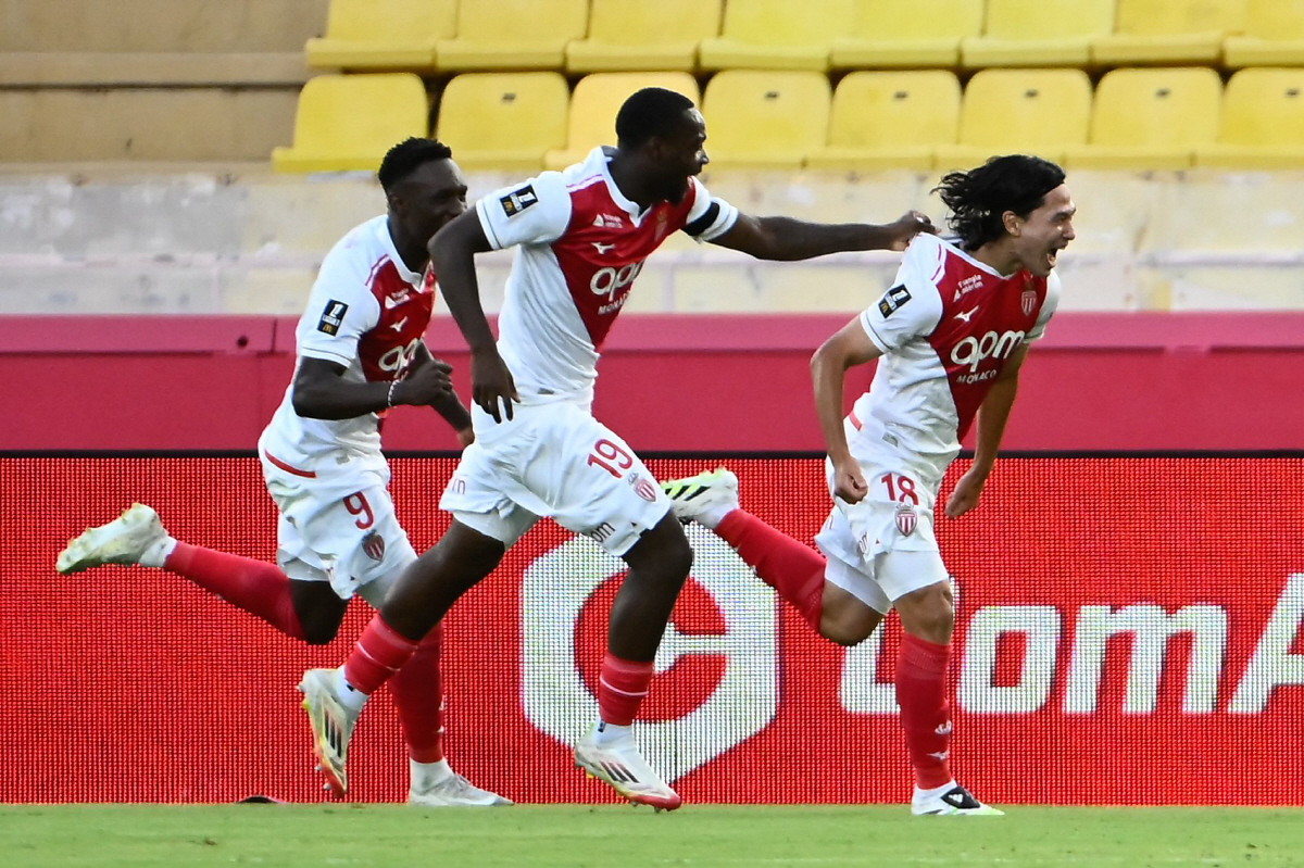 'EPL 대폭망' 일본 국가대표 이렇게 될 줄 몰랐다, 180도 대반전.…