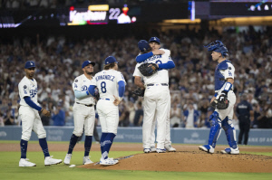 커쇼 라스트댄스, 그 위대한 순간 → 이정후·김혜성도 거기에 있었다! 비록 벤치였지만