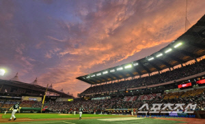 '대단하다' 또 새 역사 썼다! 3년 연속 신기록, 인천 야구의 숫자 바꿨다