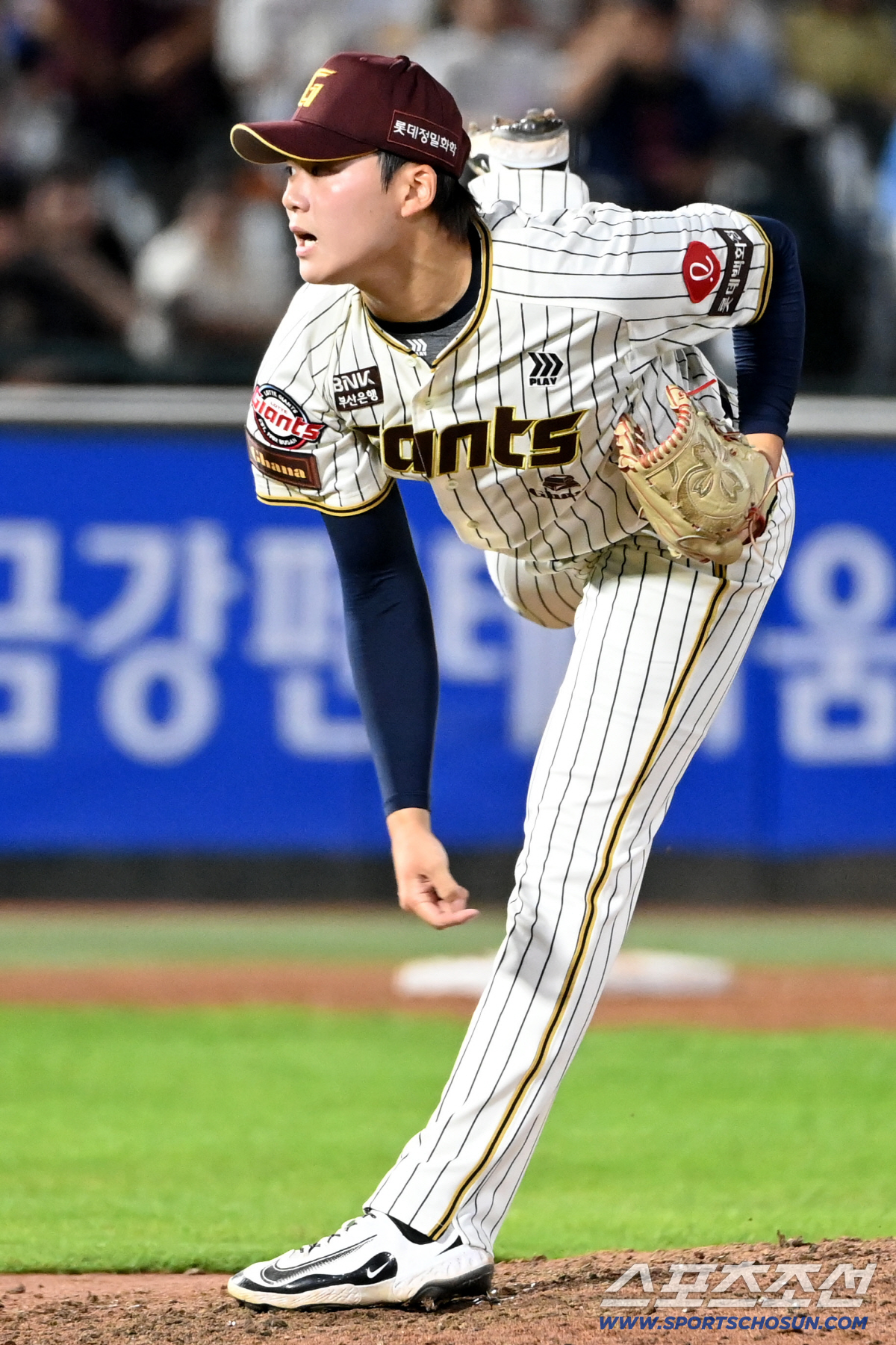[포토] 박준우, 7회 등판 역투!