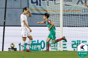 [K리그1 리뷰]'대전 시축은 임영웅, 대전 영웅은 주민규!' 40일 침묵 끝 12·13호골 폭발…대전, 대구 3-2 제압 '홈 3연승'