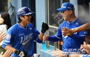1위와 최종전서 14-4 대승. 박진만 감독 