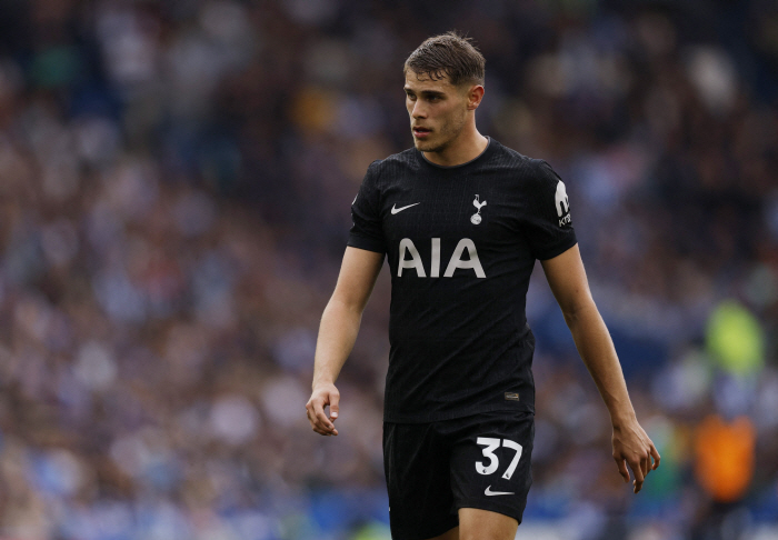 '英 BBC도 인정' 손흥민 있어도 못 이겼는데, 'NEW 슈퍼스타'-프랭크도 쉽지 않았다...'흔들린 수비' 토트넘, 브라이턴전 2-2 무승부