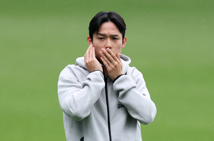 손흥민 뒤이을 '韓 최고 유망주' 벌써 대형 위기..."양민혁 기회 얻을 것" 거짓말이었나? 5경기 연속 출전 불발...명단 제외까지