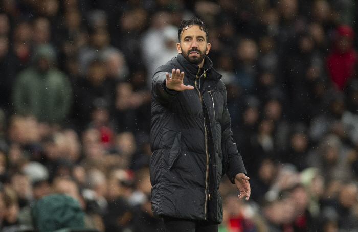 “카세미루, 챔스 5회 우승자도 실수한다” 아모림, 퇴장 감쌌다! 맨유 2-1 첼시 기자회견