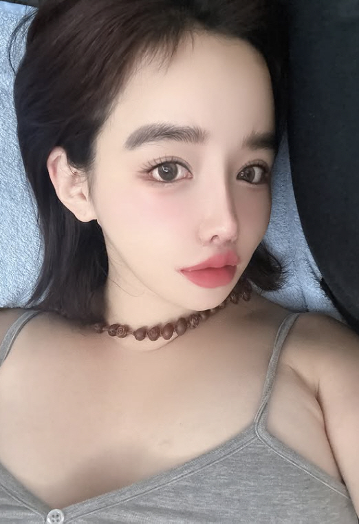 박봄, 아이라인 지우니 더 예쁘네…이민호 재소환 수정 후 첫 근황[SCi…