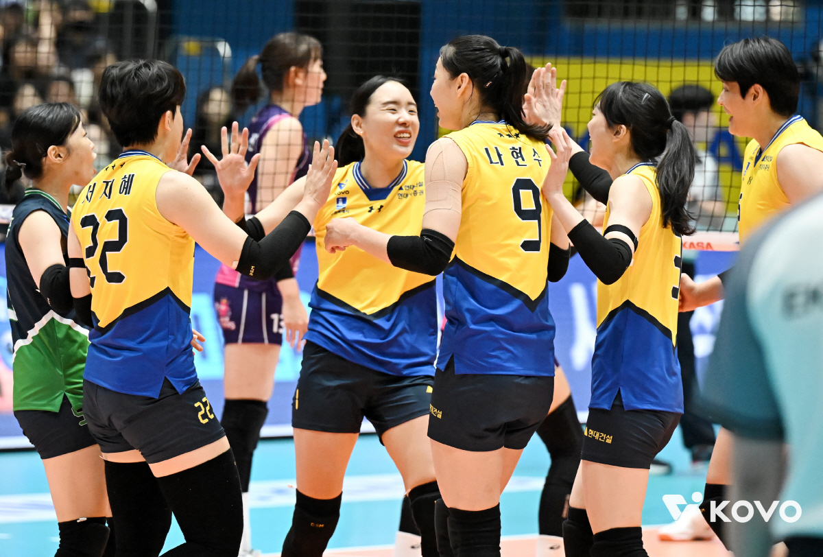 김연경 벌써 그립습니다.. 공백 이렇게 큰가. 디펜딩챔피언의 완패 → 흥…