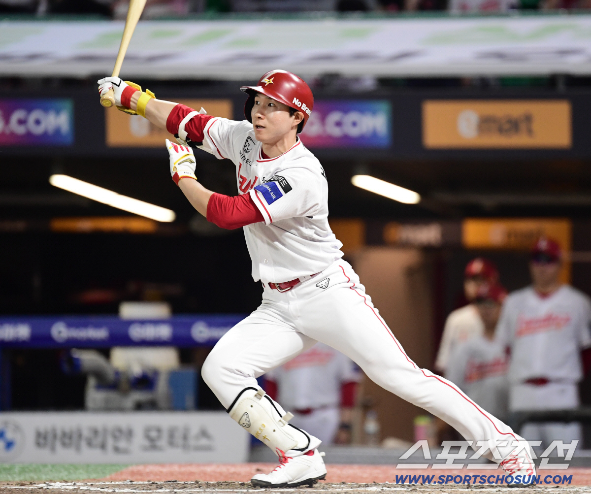 '3위 확보' 꿈 아니다…'김광현 9승+김성욱 결승포' SSG, 두산 잡…