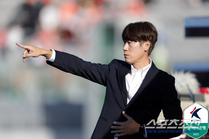 '샤프'김은중 수원 감독"얼마만의 무실점인지...수훈선수는 GK황재윤,찬…