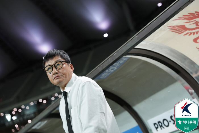 [K리그1 현장리뷰]"김기동 포효, 또 포효" FC서울, 광주에 3-0 …