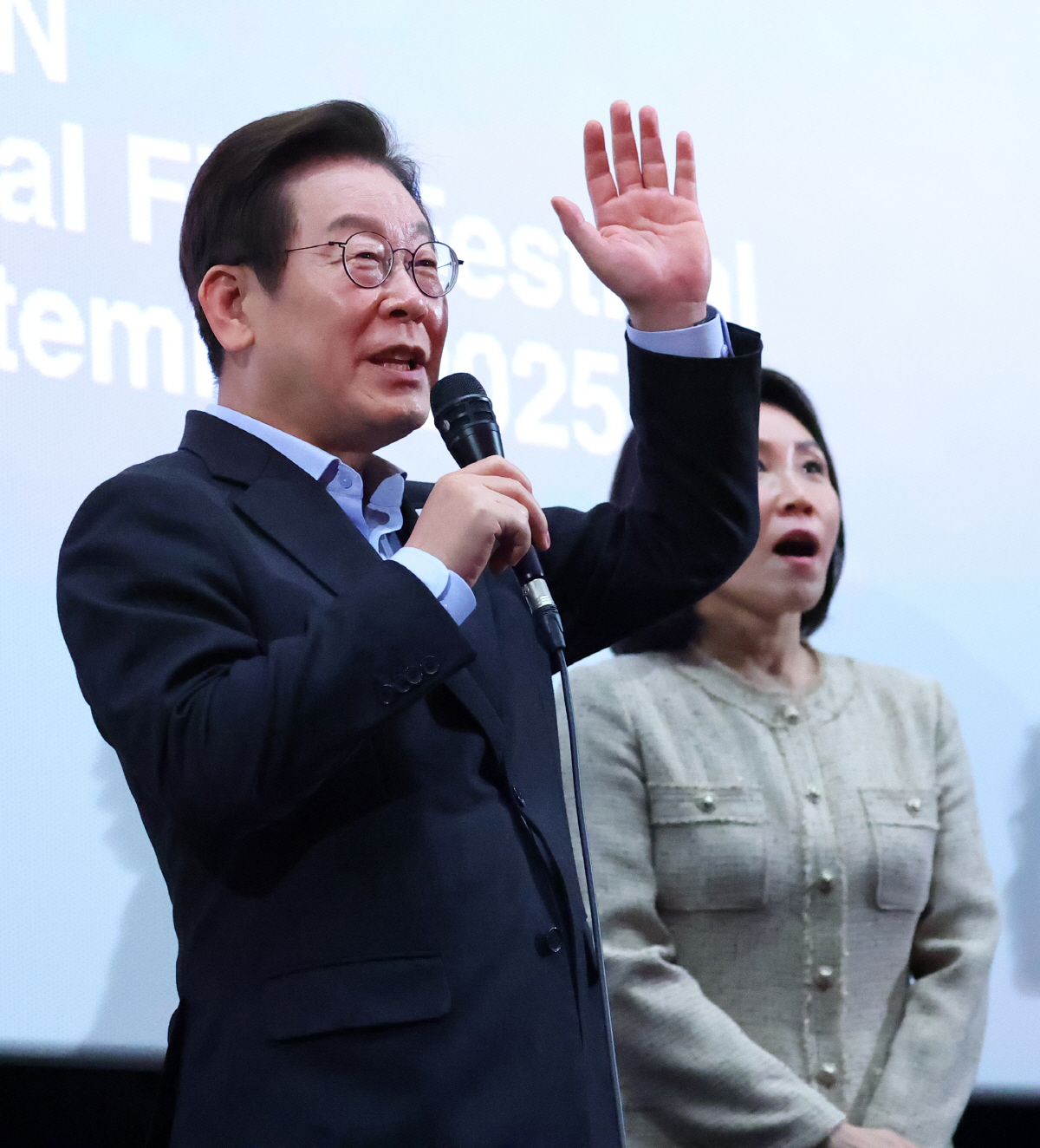 [SC-BIFF 중간결산] 30주년 빛낸 '어쩔수가없다'·'케데헌'→'논…