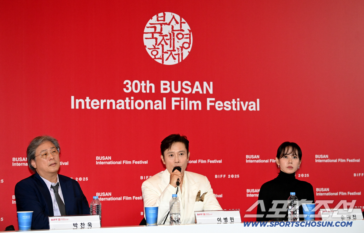 [SC-BIFF 중간결산] 30주년 빛낸 '어쩔수가없다'·'케데헌'→'논…