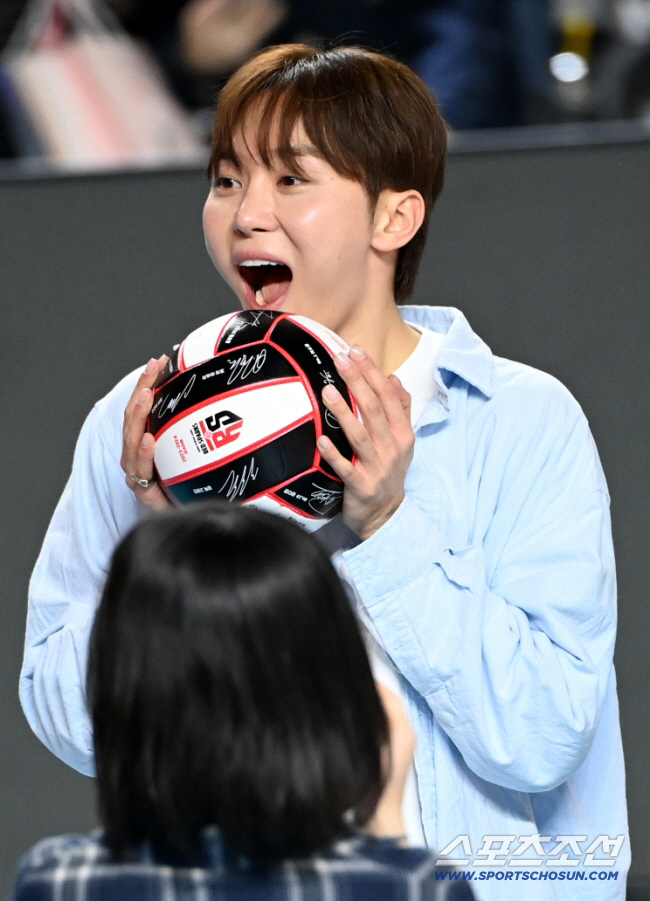 "배구? 섹시한 스포츠"…세븐틴 승관, 톱아이돌인데 막내 매니저로 굴욕(…
