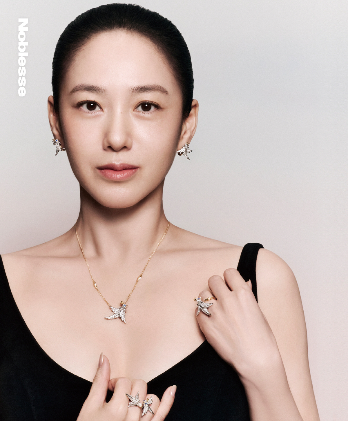 "시간을 멈췄다"…'52세' 박주미, 흔들림 없는 동안미모 '고혹&우아'