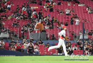 모두가 최다관중 신기록 파티인데... 작년 우승팀만 실패라니. 이게 무슨 일인가[SC포커스]