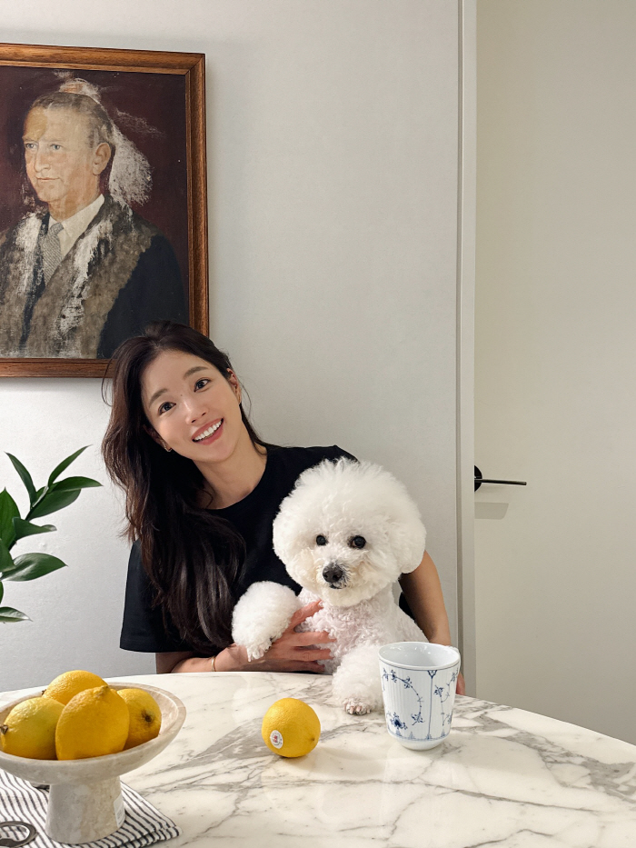 '81만 팔로워' 기은세, 100켤레 넘는 명품구두→지문인식 출입 안방…입이 '쩍'(4인용식탁)