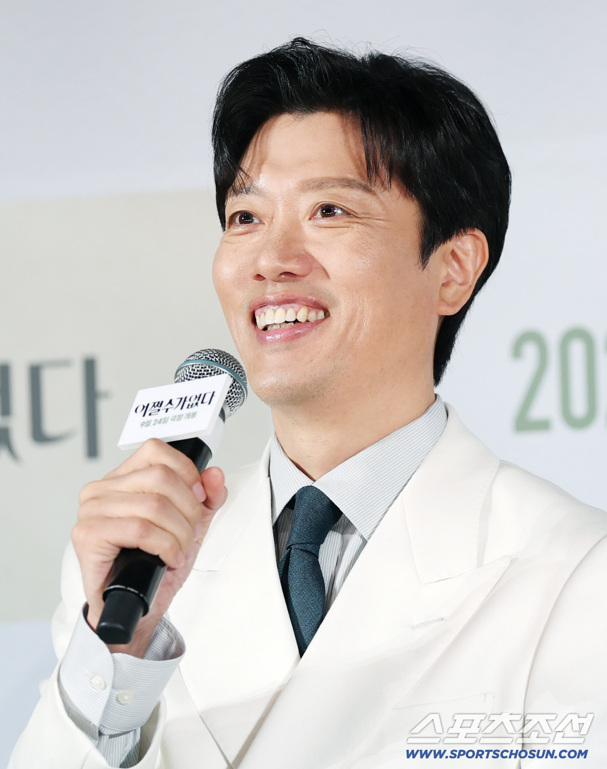 '어쩔수가없다' 박희순 "벗겨질 각오로 임했는데..정작 벗겨진건 이성민"
