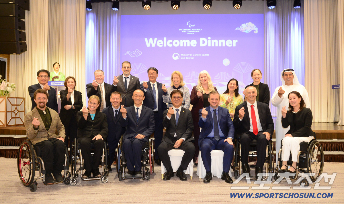IPC위원장 만난 최휘영 문체부 장관"대한민국 정부,세계 장애인체육 발전…