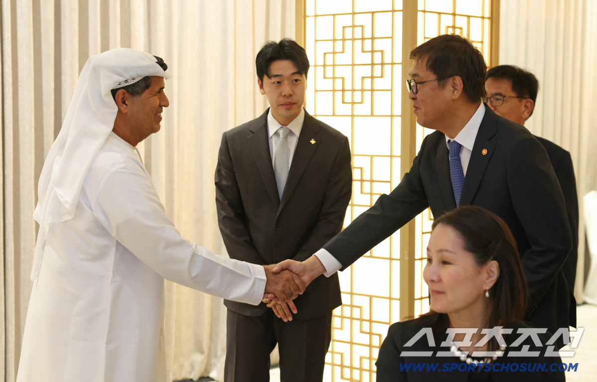 IPC위원장 만난 최휘영 문체부 장관"대한민국 정부,세계 장애인체육 발전…