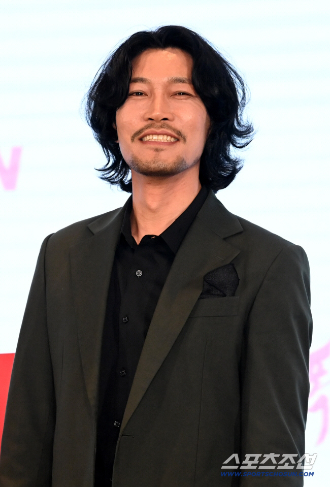 최귀화, 여성암 걸린 스태프 위해 수술비 쾌척 "건강해져 흐뭇"