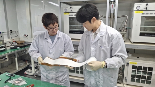 차세대 전고체 전지용 얇고 유연한 고체 전해질막 개발