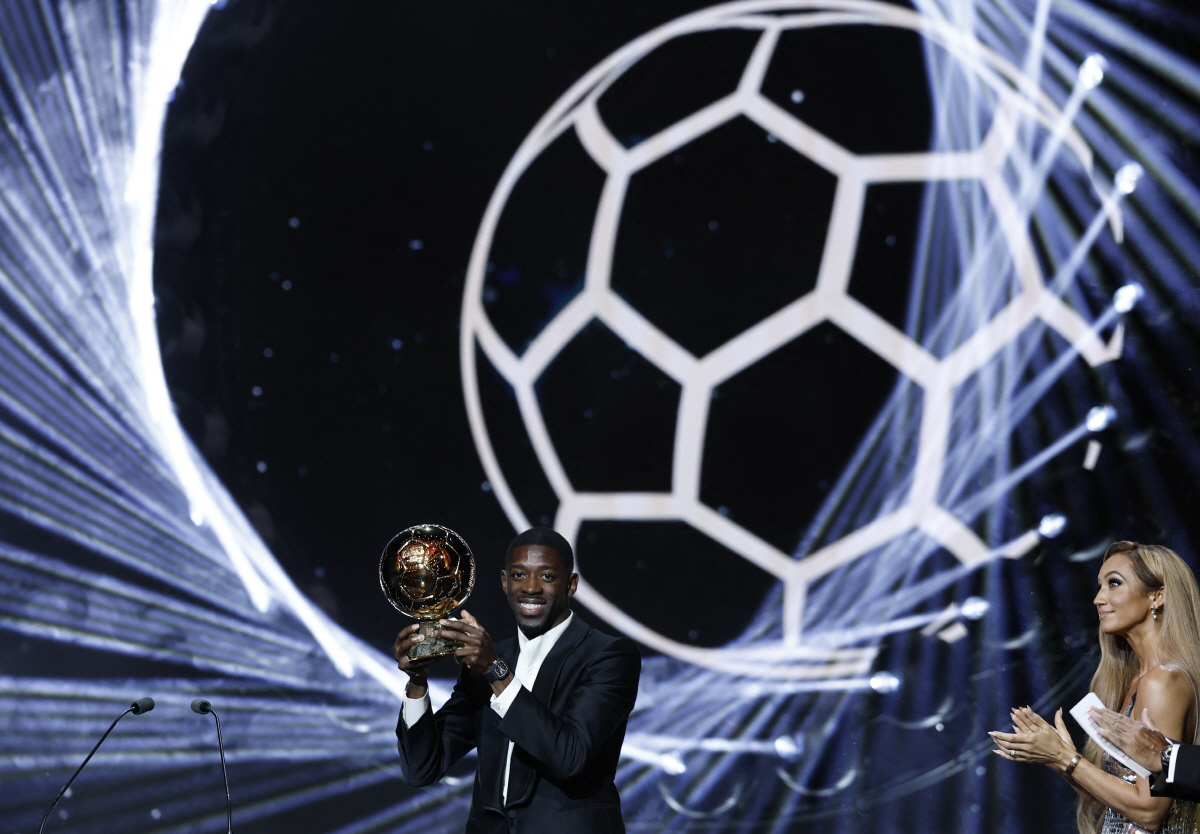 밤새 게임하는 '금쪽이'에서 유럽 최고의 별로…이강인 동료 뎀벨레, 20…