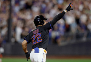 '오타니보다 비싸' 1조원 몸값이 부른 각성? 생애 첫 40-40 달성 직전인데…연봉 1위 → 가을야구 못간들 잘못이랴 [SC포커스]