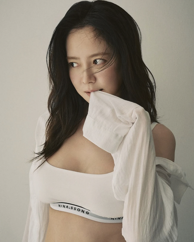 '속옷 CEO' 송지효, 사업 대박에 자신감 붙었다…더 파격적인 브라톱 …