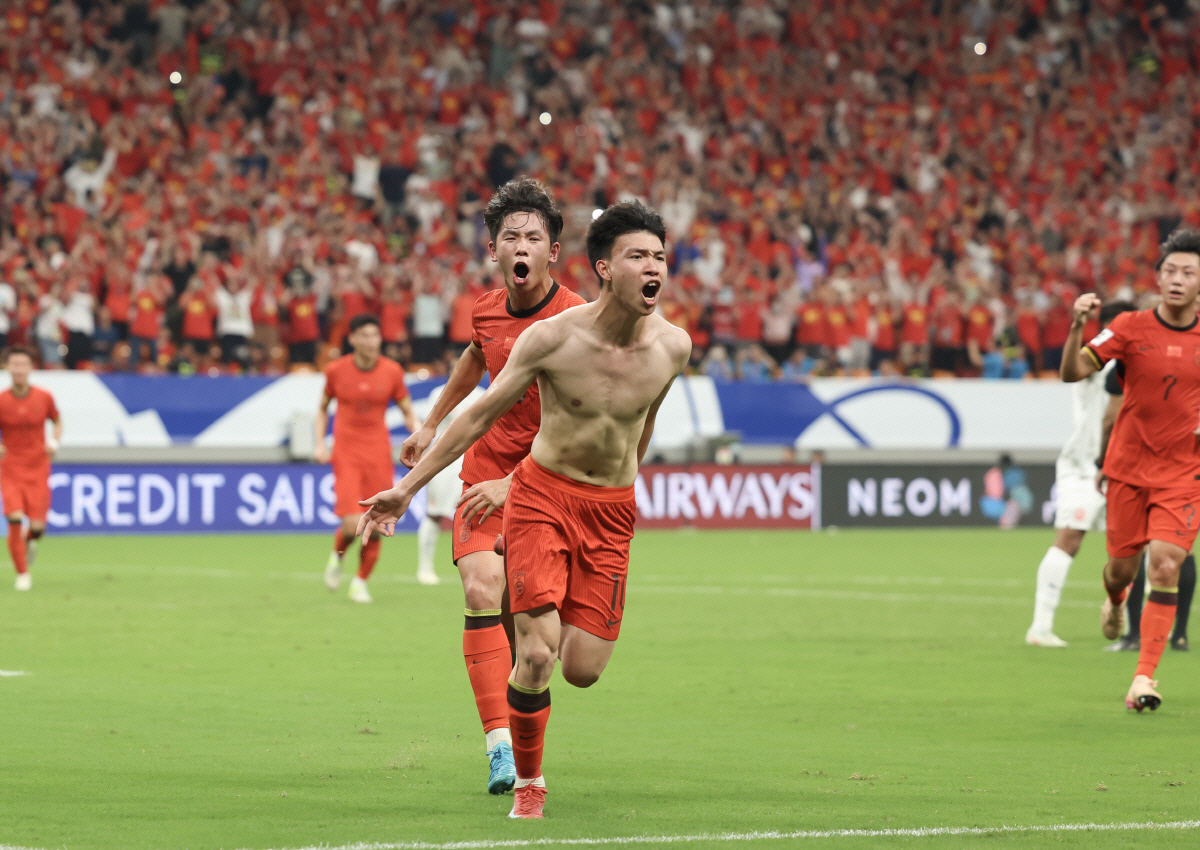 '韓 레전드' 손흥민도 못 한 걸 해냈네! '中 역대급 재능'의 파급력,…