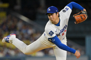 8년만에 가을야구 데뷔하는 '투수' 오타니, '운명적' 로테이션...'DS 직행 역부족' 다저스 WCS 1차전 선발 유력