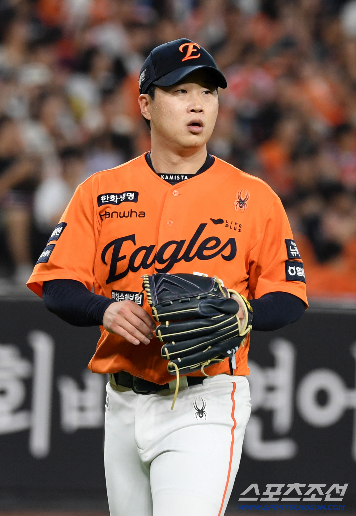 타구 직격에 '피멍', 끝까지 던졌다…이러니 '인간승리'라 부른다, 자부…