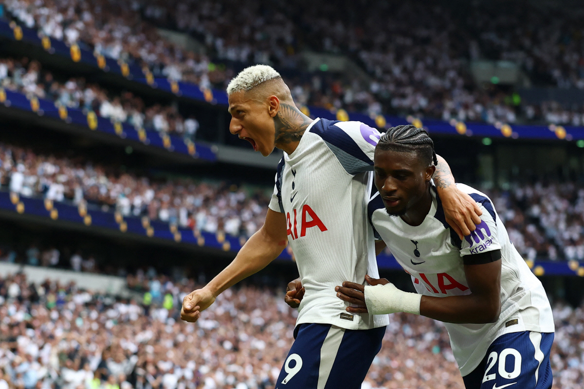 '英 BBC도 인정' 정말 계륵이다! 손흥민 떠나고 '깜짝 부활' 에이스…