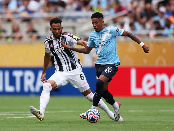 리그 우승하려면 토트넘 와라! "손흥민 자리 여전히 공석...1월 영입 재시도 예정"