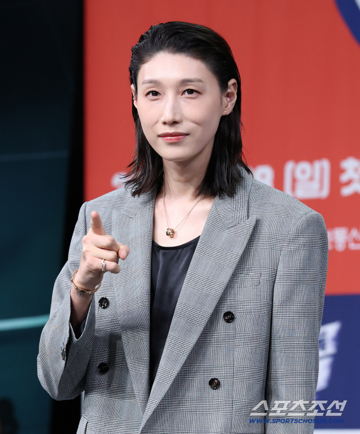 '신인감독' 김연경 "야구·골프 많은데, 기대할 게 있나?…배구 예능은 처음"